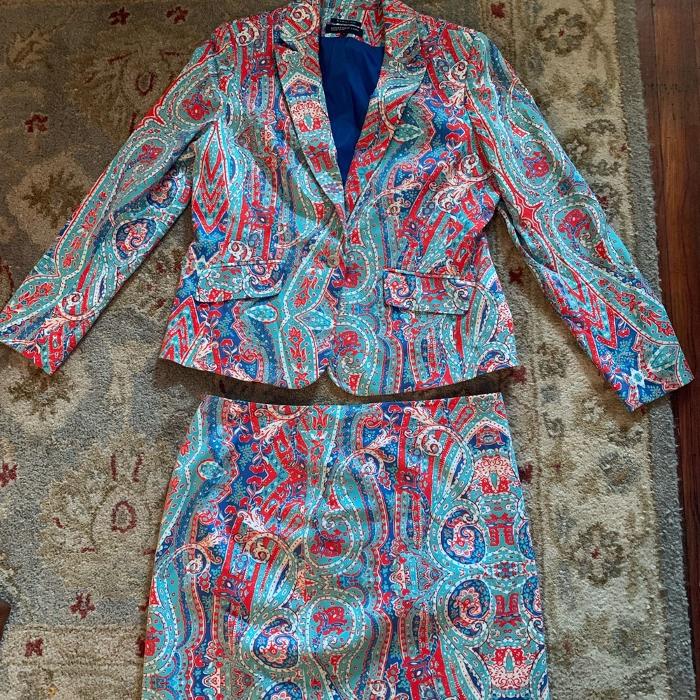 Jones New York signature blazer and skirt